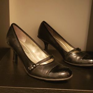 Classic black pump by Bandolino, size 8